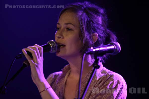 MINA TINDLE - 2009-09-07 - PARIS - La Maroquinerie - 